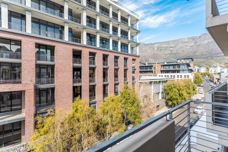 1 Bedroom Property for Sale in Gardens Western Cape